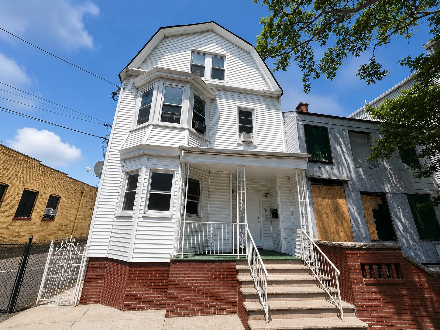 369 S 9th St — Photo 3