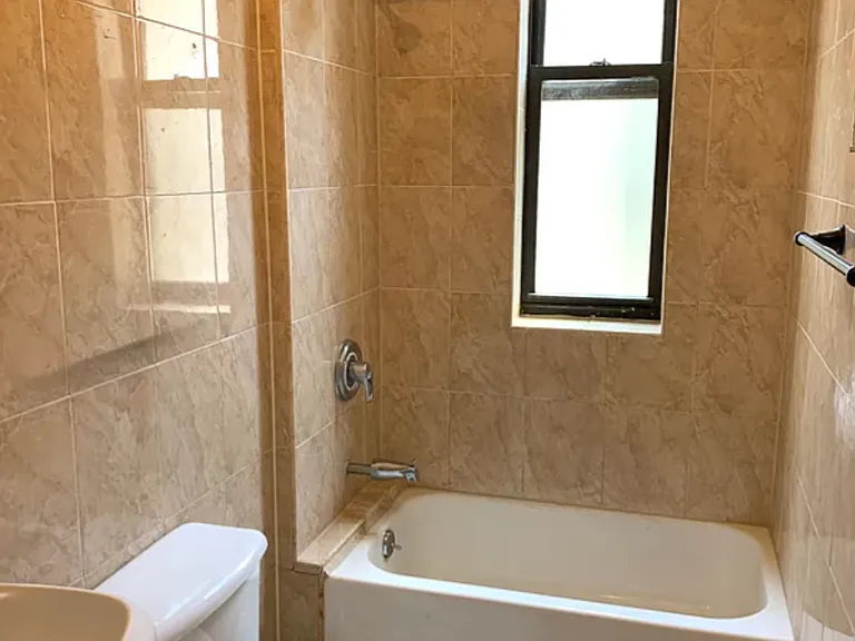 531 W 151st St #51 — Photo 10
