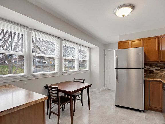 3rd image of 345 New York St