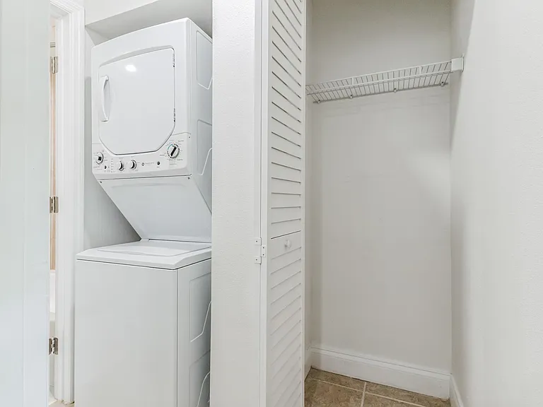Innovo Living Hyde Park- Palma Ceia — Photo 11