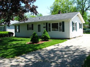 95 Harvey Ave, Grayslake, IL 60030