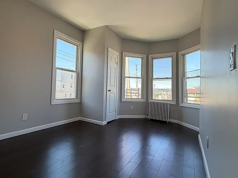 112 Beech St #3 — Photo 1