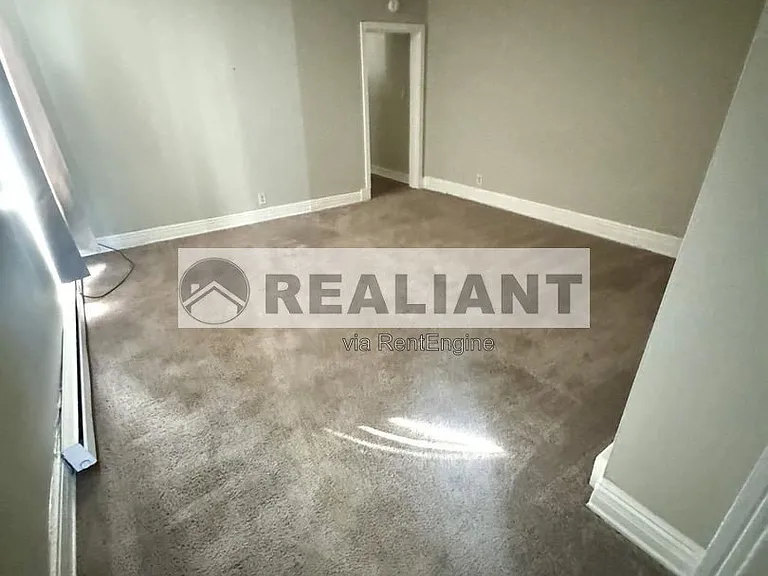 2227 Howell St #1 — Photo 5