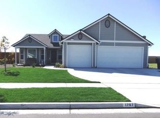 1767 W Hopkins Dr, Hanford, CA 93230