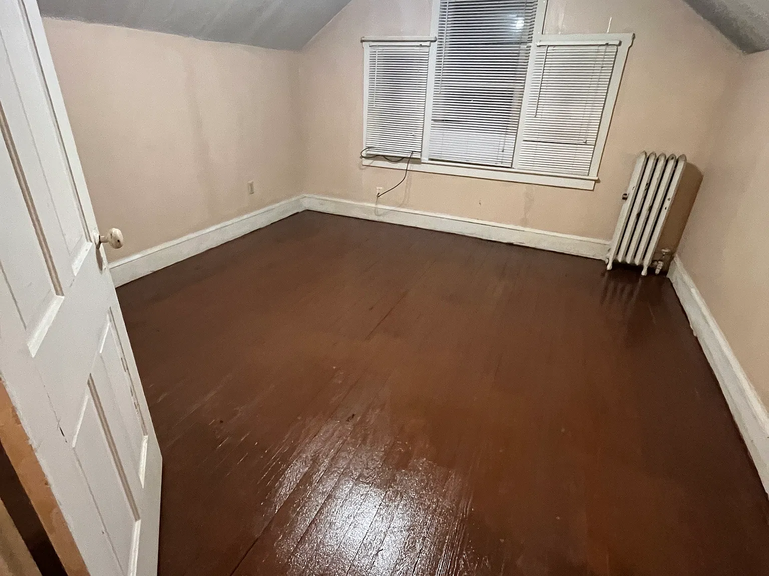 3 bed, $1,150 — Photo 2