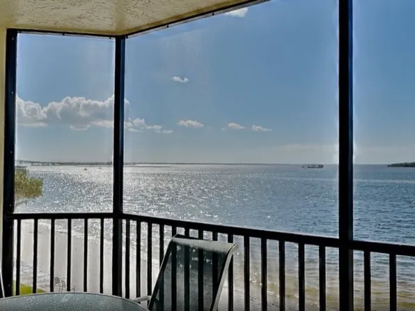 17080 Harbour Point Dr APT 215, Fort Myers, FL 33908