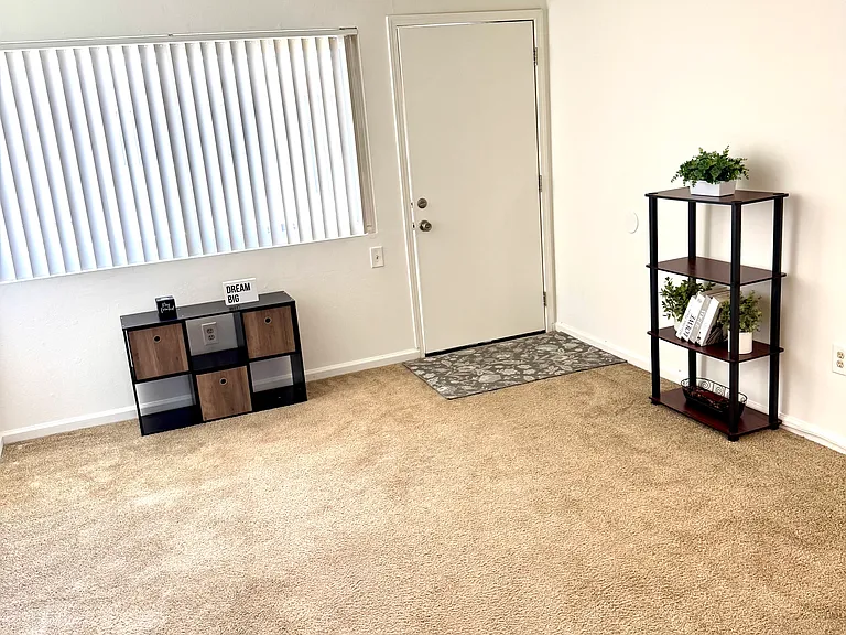 16915 Crenshaw Blvd #21 — Photo 2