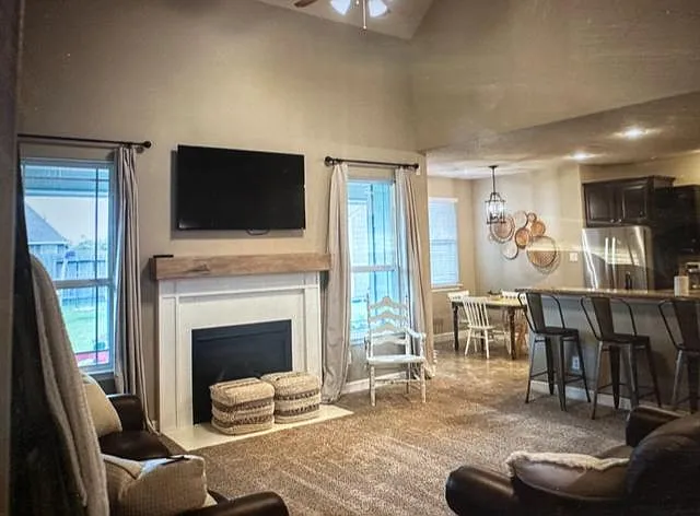5 bed, 2604 sqft, $2,900 — Photo 4