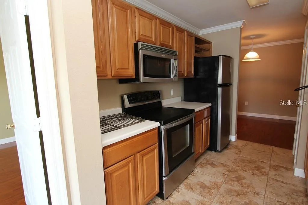 3 bed, 2.0 bath, 1335 sqft, $1,750 — Photo 4