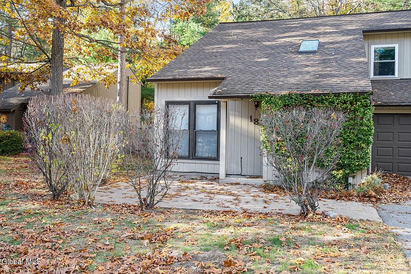 2nd image of 187 Thimbleberry Road