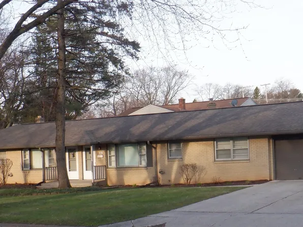 706 Fairview Blvd, Rockford, IL 61107