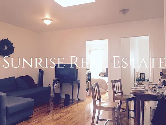 Rented by Sunrise Real Estate | media 27