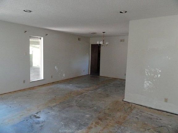 2nd image of 1301 W California St
