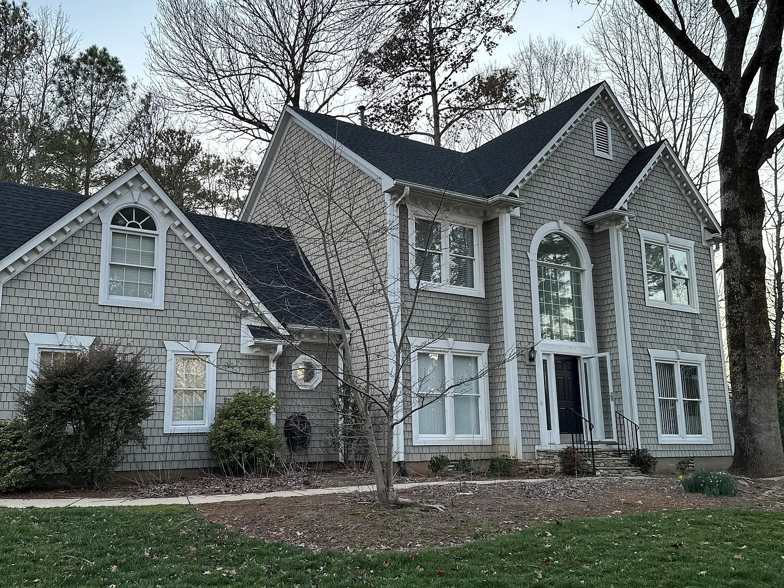 100 Hebride Ct — Photo 1