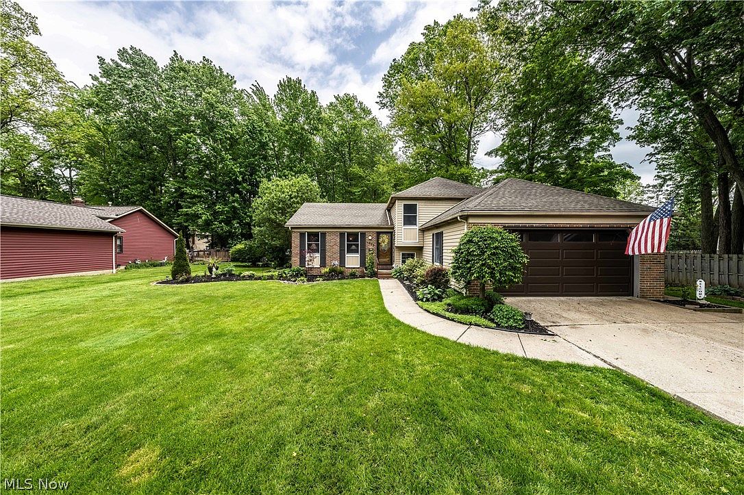 8529 Brentwood Dr, Olmsted Twp, OH 44138 Zillow