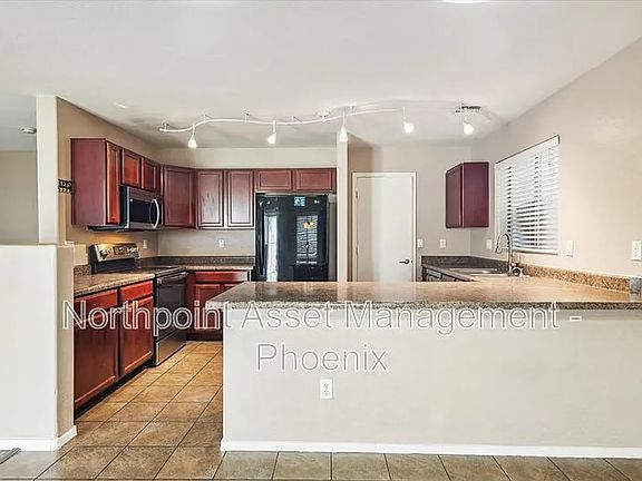 5th image of 4906 N 113th Dr