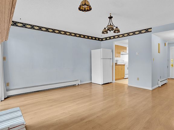 4th image of 7447 140th St #241