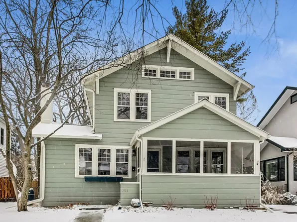 251 Wood Ct, Wilmette, IL 60091