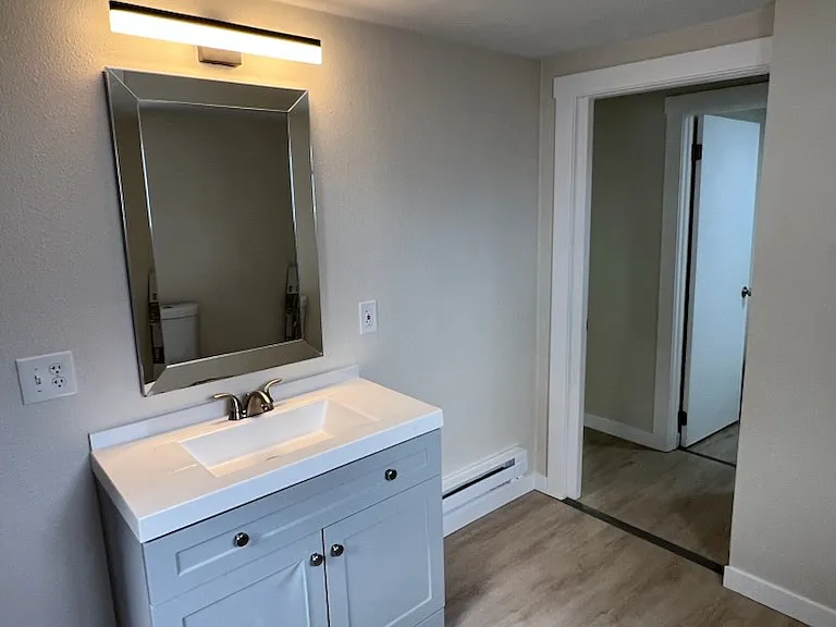 720 E Main St — Photo 13