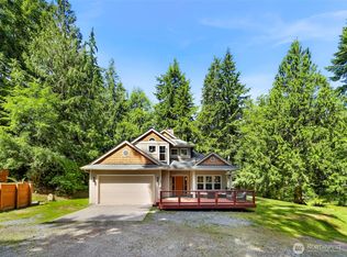 4115 Springwater Ln, Clinton, WA 98236