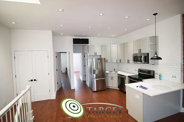 Rented by Target Realty Group | media 20