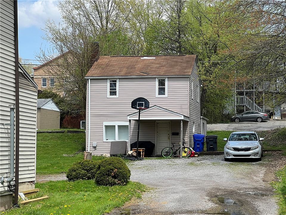 2nd image of 423/4235 Elm St