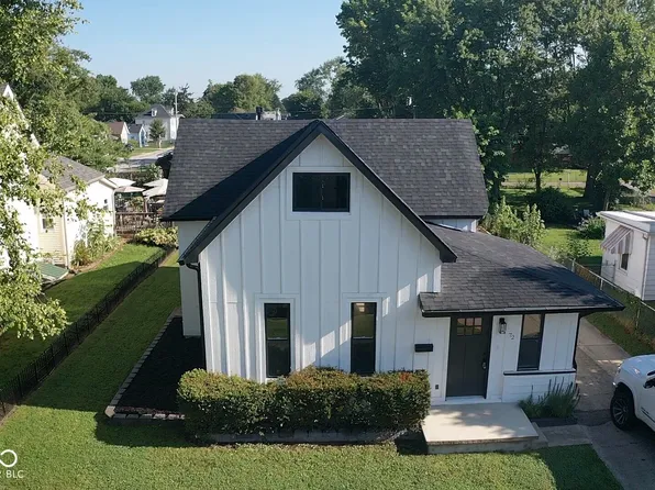 72 W Broadway St, Greenwood, IN 46142