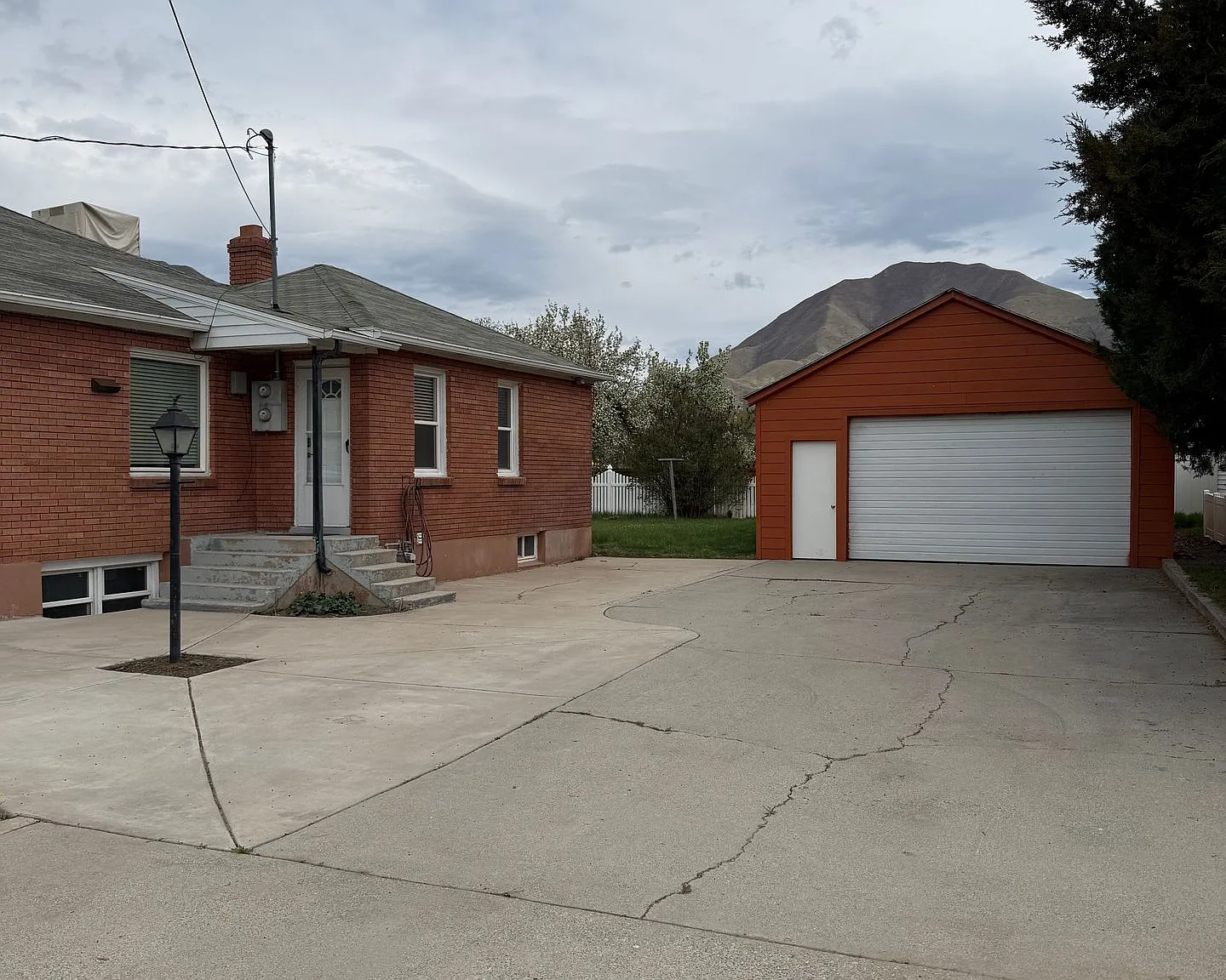 Beautiful home in Mapleton, UT — Photo 2