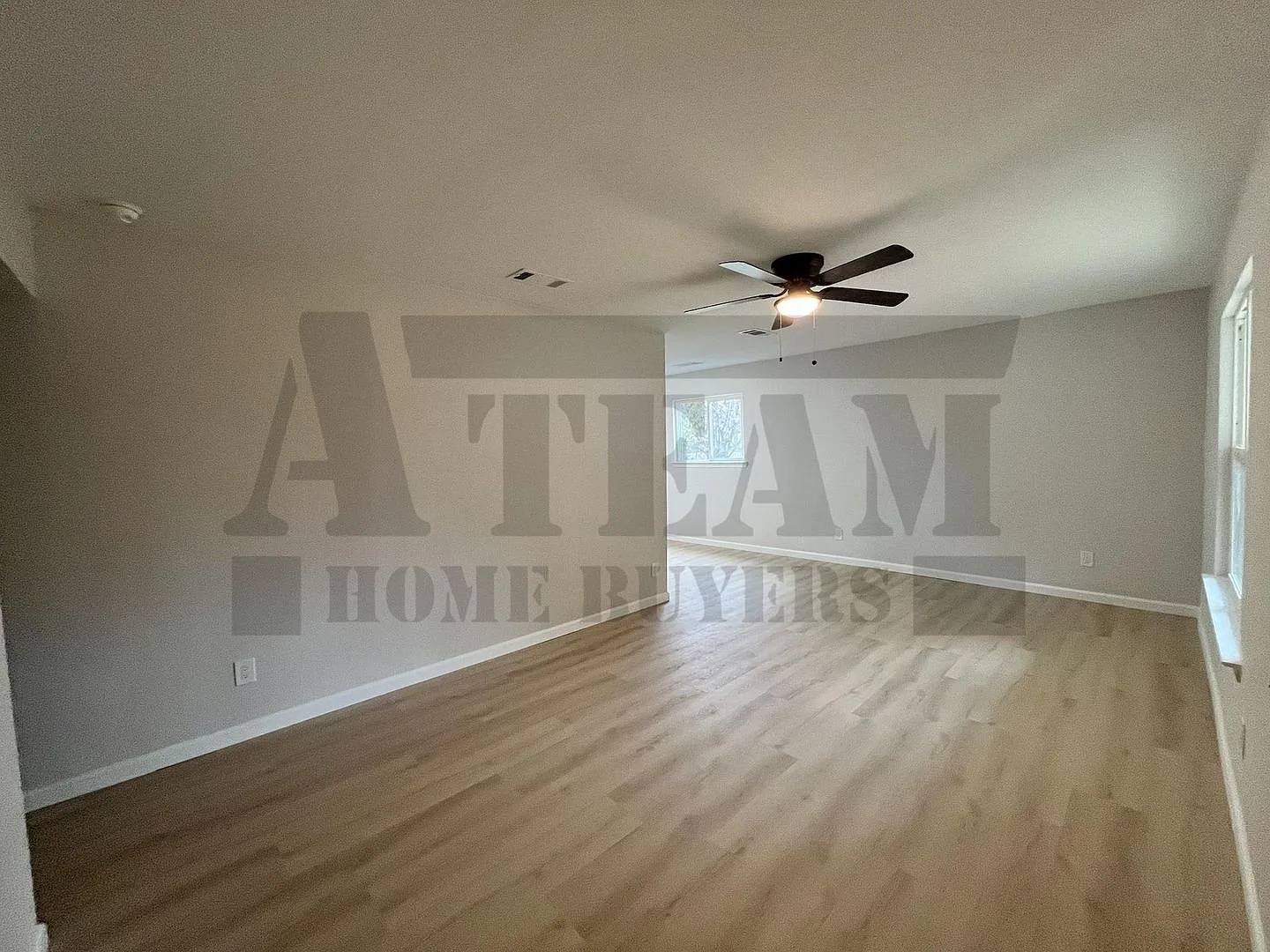 Beautifully updated 3-bedroom, 2-bathroom — Photo 3