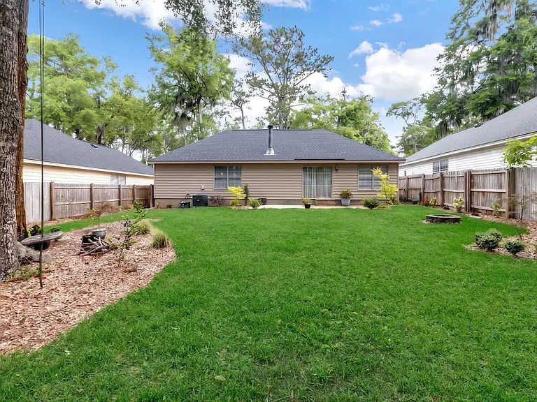 307 Coffee Bluff Villa Rd — Photo 30