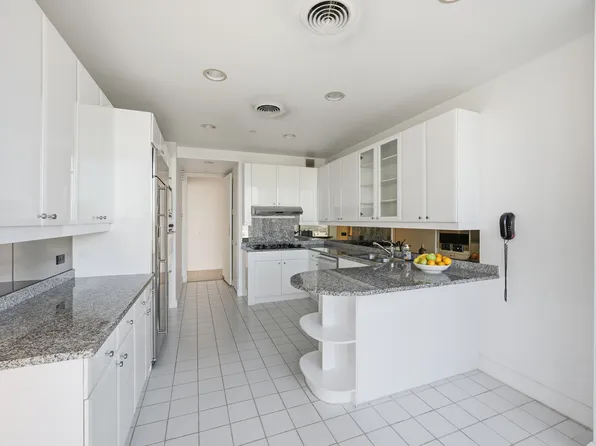 845 United Nations Plaza image 19 of 50