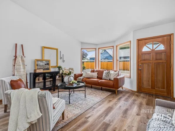 804 E Main St APT 6, Emmett, ID 83617