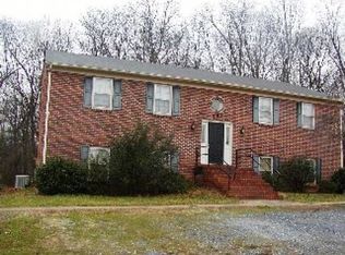 682 Laxton Rd APT 1, Lynchburg, VA 24502