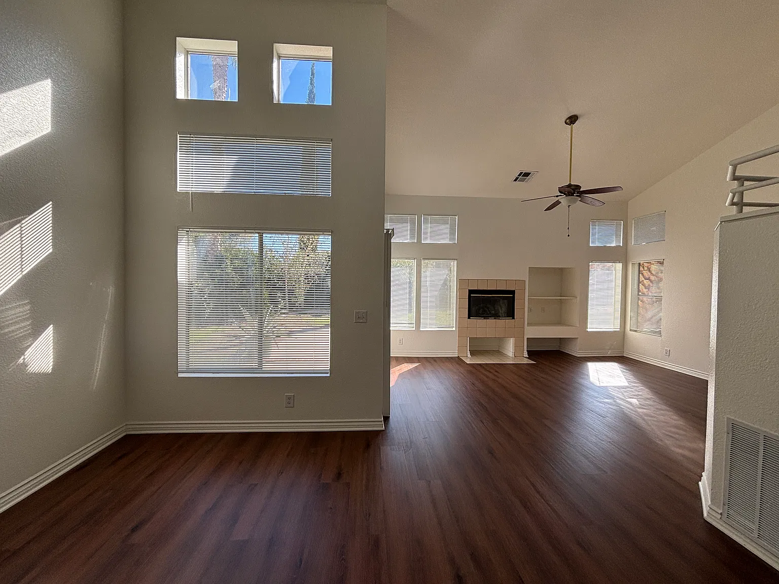 3 bed, 1388 sqft, $2,800 — Photo 3