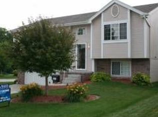 11651 Mary St, Omaha, NE 68164