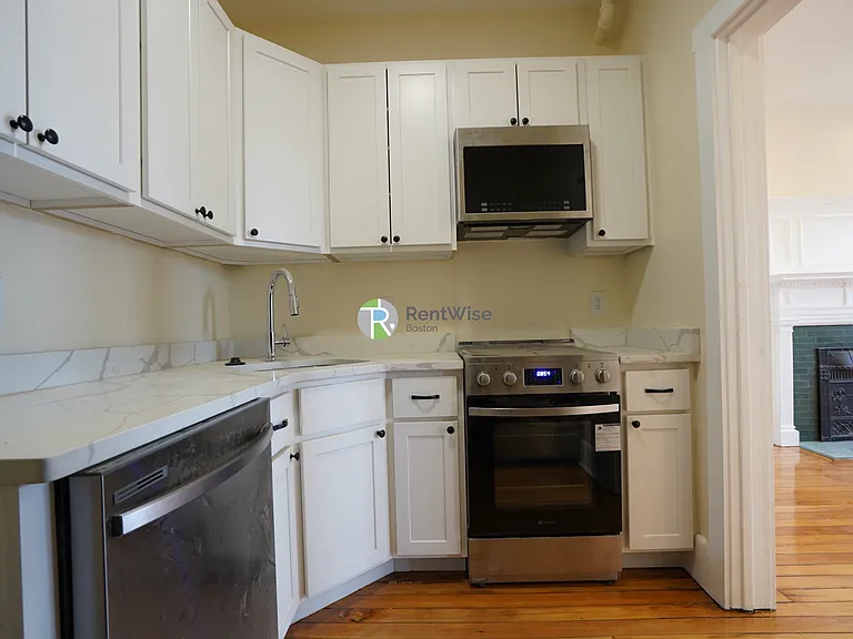 1212 Commonwealth Ave #1 — Photo 12