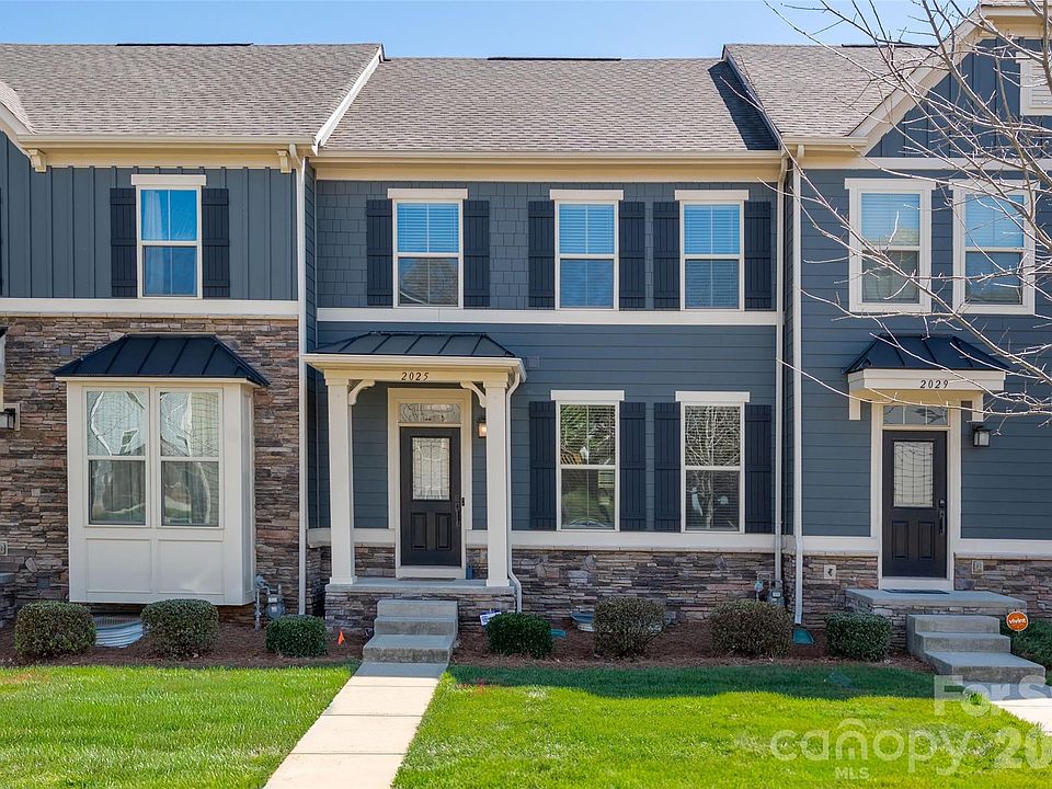 1st image of 2025 Birchside Dr