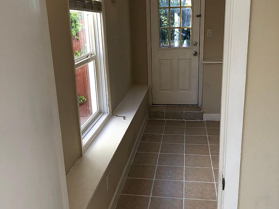 4th image of 308 La Casa Ave #B