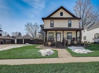 115 W Main St, Dane, WI 53529