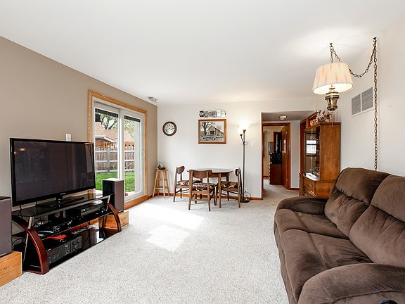 4th image of 3128 W Park Lane Dr