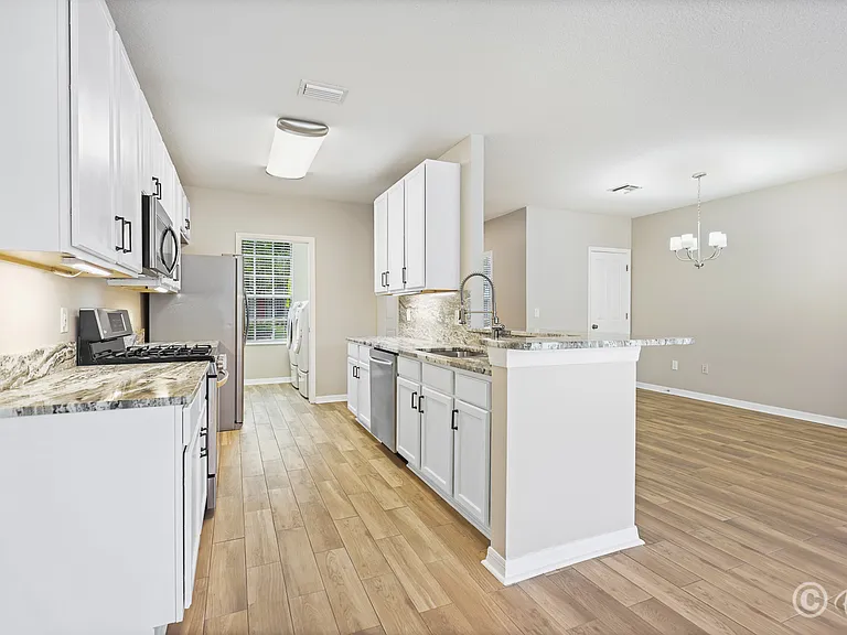 6123 Fishhawk Crossing Blvd — Photo 10