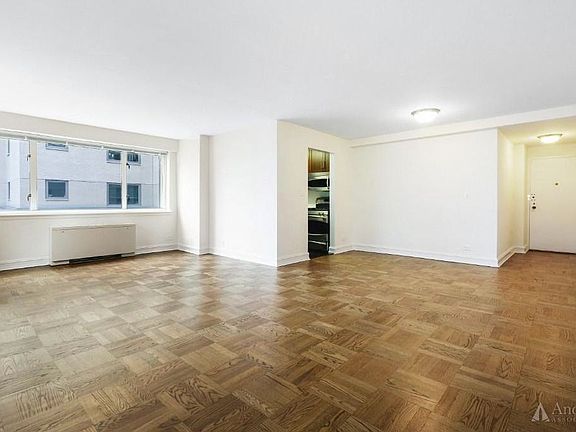 3rd image of 200 E 71st St APT 8K