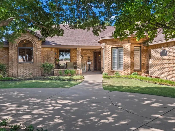 1705 W 11th St, Friona, TX 79035