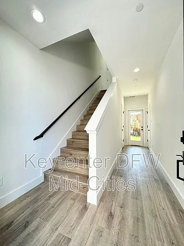 7327 Uloho Way Photo 1
