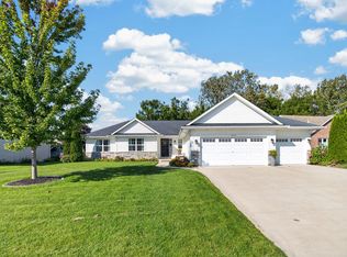 5714 Richwood Ln, Racine, WI 53402