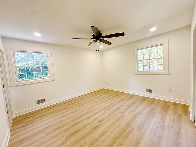 9398 Paulskirk Dr — Photo 14