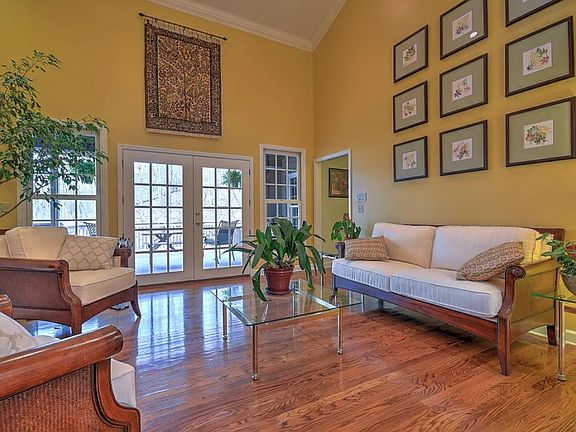 5th image of 1804 Bramblewood Dr