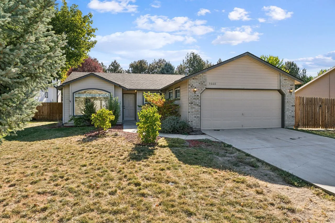 5668 South Kalmia Place - 1 — Photo 1