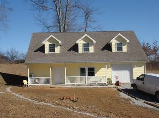 601 Coal River Rd, Glen Daniel, WV 25844