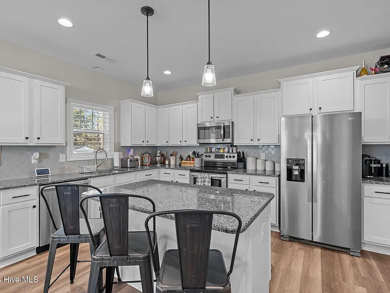 451 Gretchen Rd — Photo 13